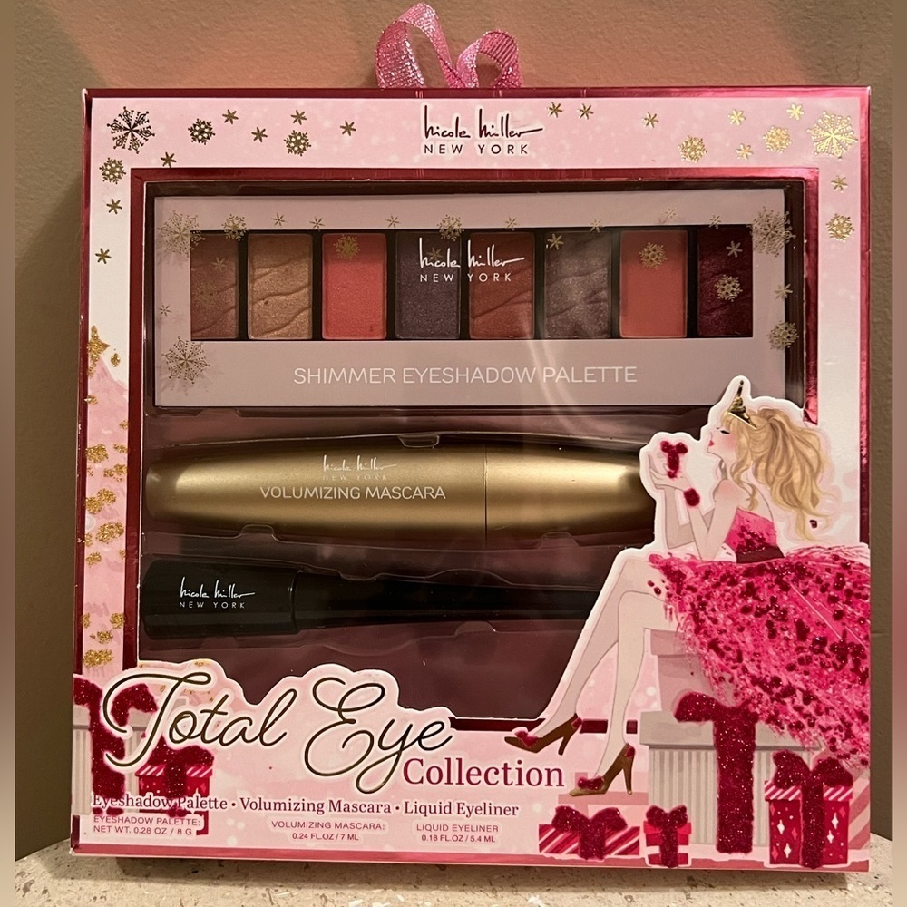 Nicole Miller Shimmer Eyeshadow, eyeliner and mascara set - Picture 1 of 3